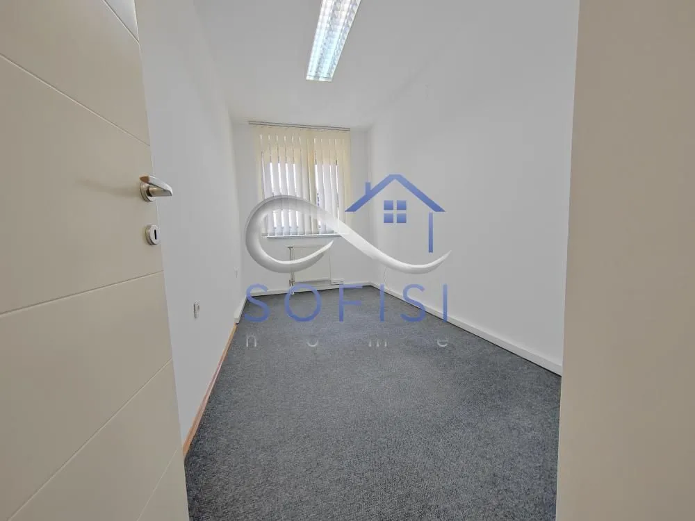 Rent, office space, 61m², Grbavica, Novi Sad Sve Podlokacije
