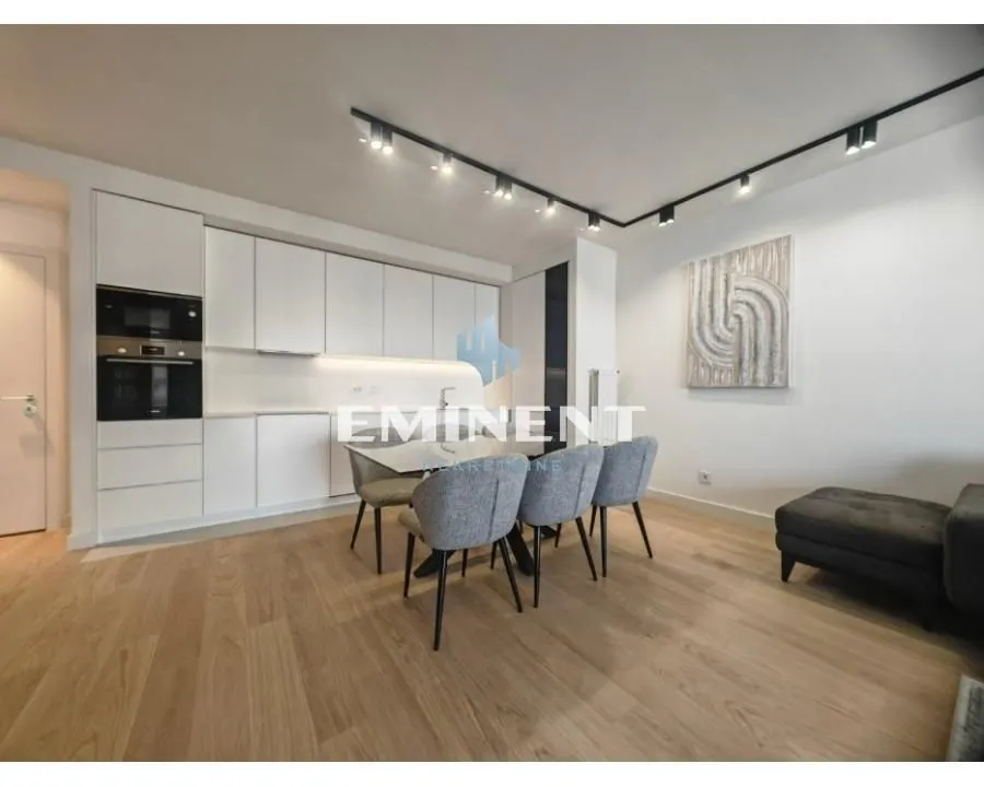 Rent, four bedroom apartment, 120m², Savski Venac, Beograd