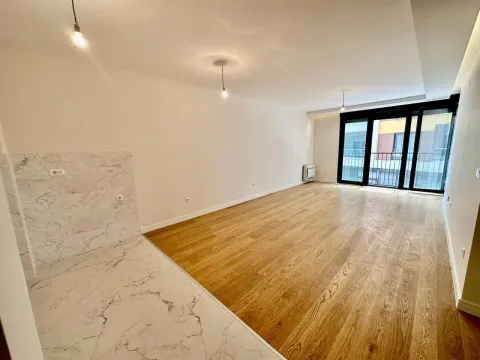 Rent, two bedroom apartment, 80m², Kod Big Fashion-a, Podgorica - image 10