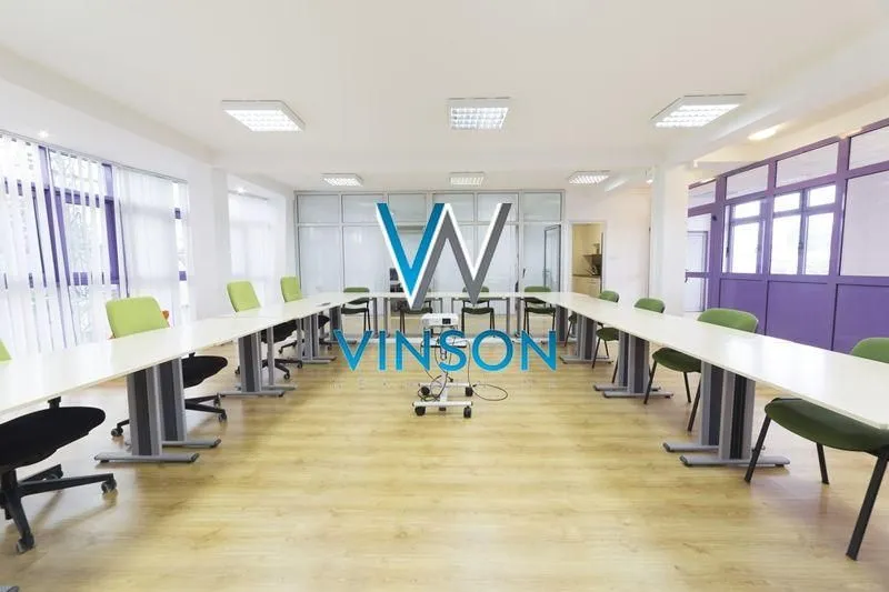 Izdavanje, poslovni prostor, 1100m², Adamovićevo Naselje, Novi Sad Sve Podlokacije