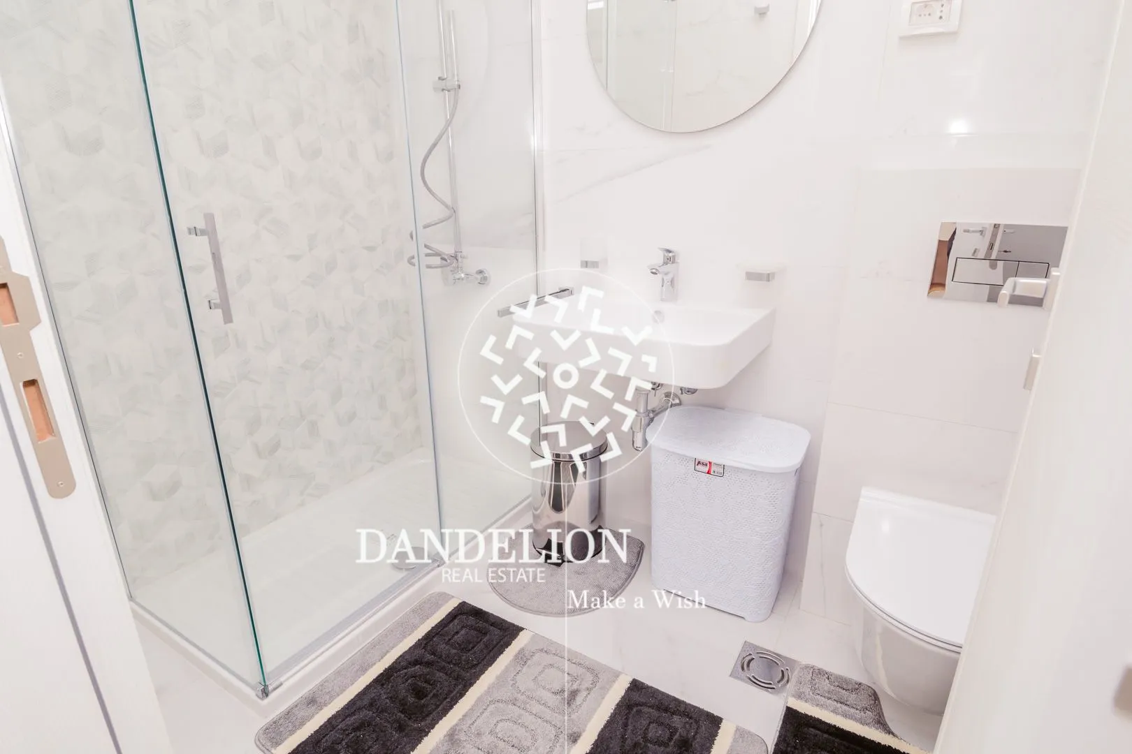 Izdavanje, jednosoban stan, 50m², Central Point, Podgorica