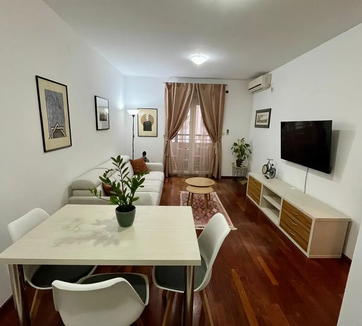 Rent, one bedroom apartment, 44m², Stari Aerodrom, Podgorica
