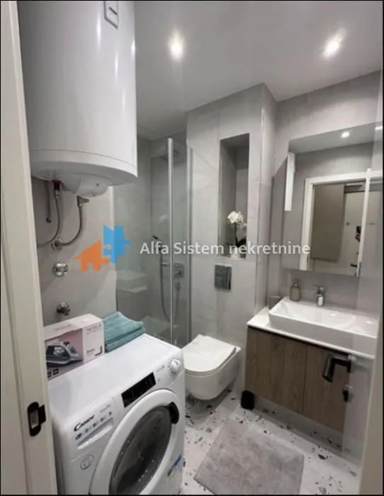 Izdavanje, trosoban stan, 52m², Gradska Bolnica, Zvezdara Sve Podlokacije