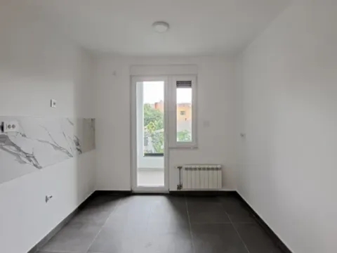 Prodaja, jednosoban stan, 42m², Rotkvarija, Novi Sad Sve Podlokacije - image 3