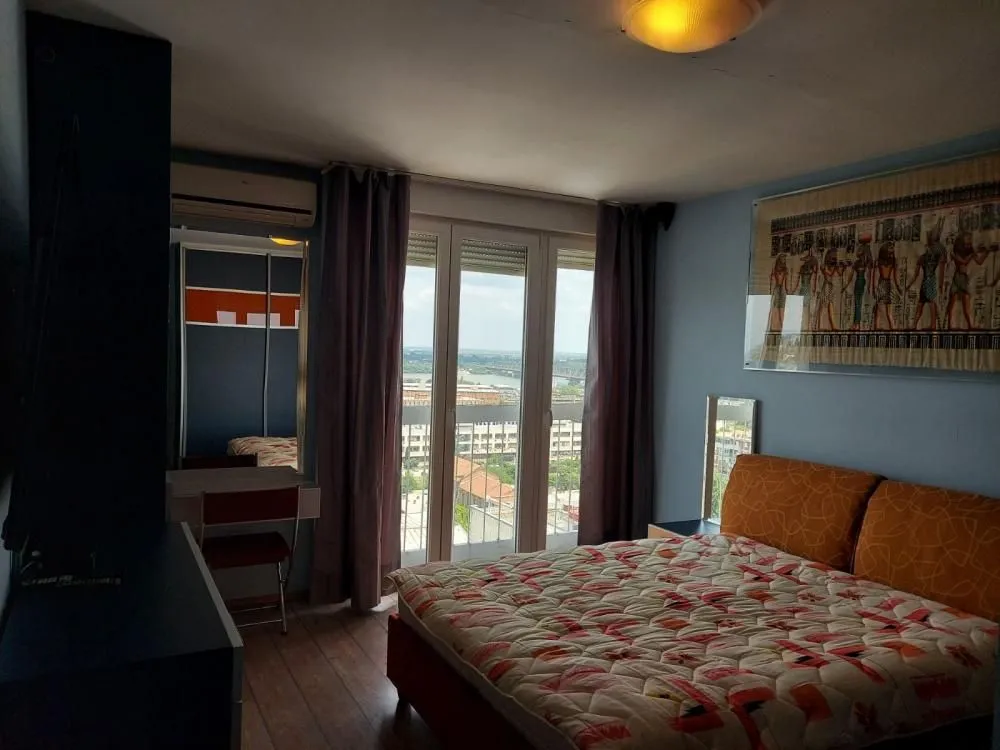 Izdavanje, četvorosoban stan, 115m², Hala Pionir, Palilula Sve Podlokacije