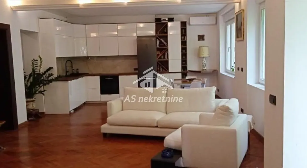 Izdavanje, dvosoban stan, 67m², Stari Grad, Beograd