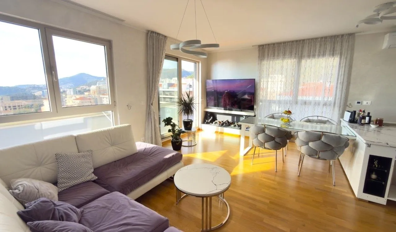 Prodaja, trosoban stan, Bečići, Budva