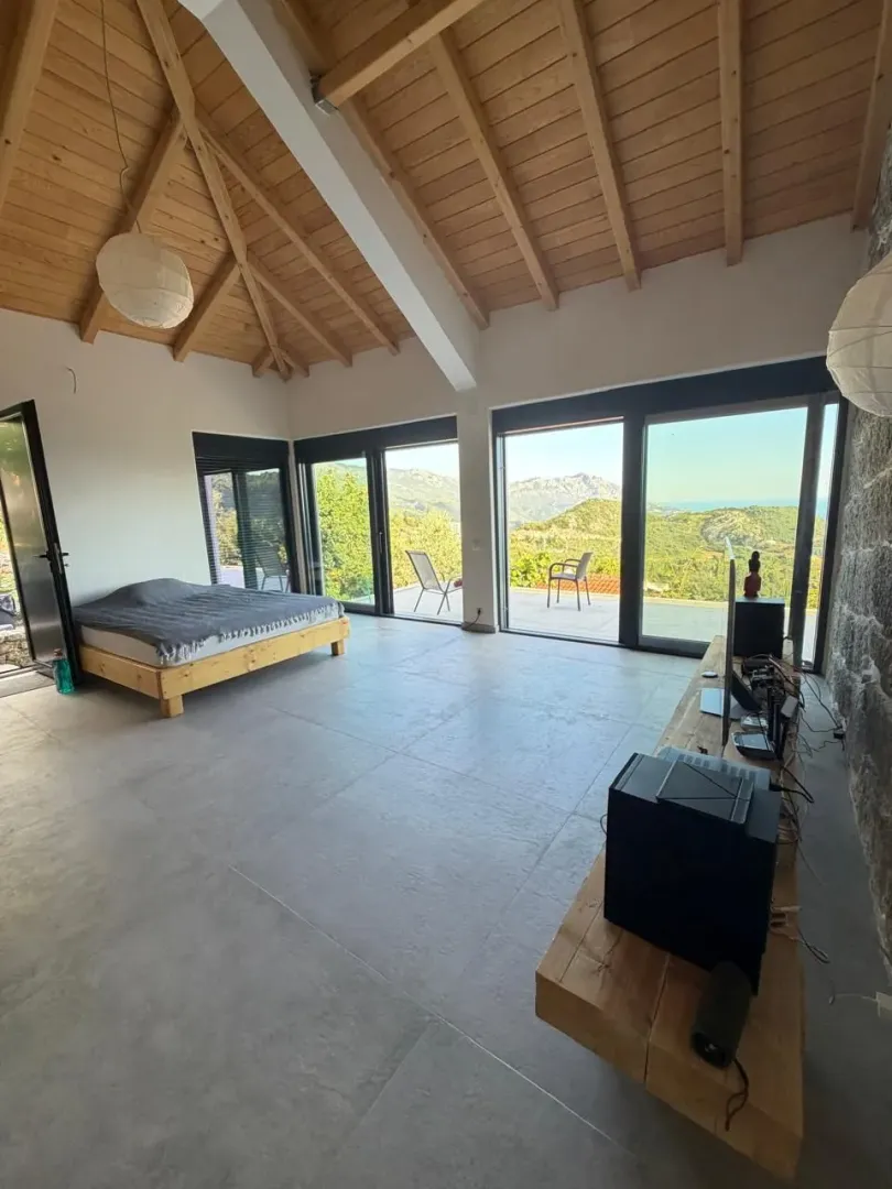 Sale, house, 210m², Markovići, Budva