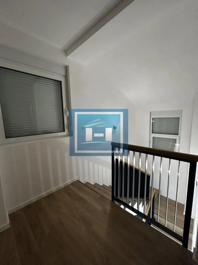 Izdavanje, dvosoban stan, 130m², Gloždak, Paraćin