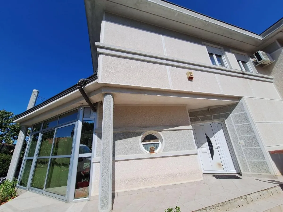 Sale, house, 253m², Adice, Novi Sad Sve Podlokacije