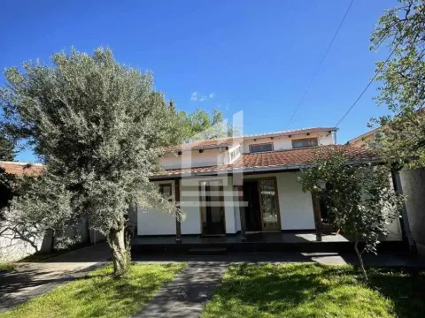 Prodaja, kuća, 147m², Gornja Gorica, Podgorica - image 1