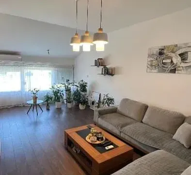 Prodaja, dvosoban stan, 72m², Stari Aerodrom, Podgorica - image 2