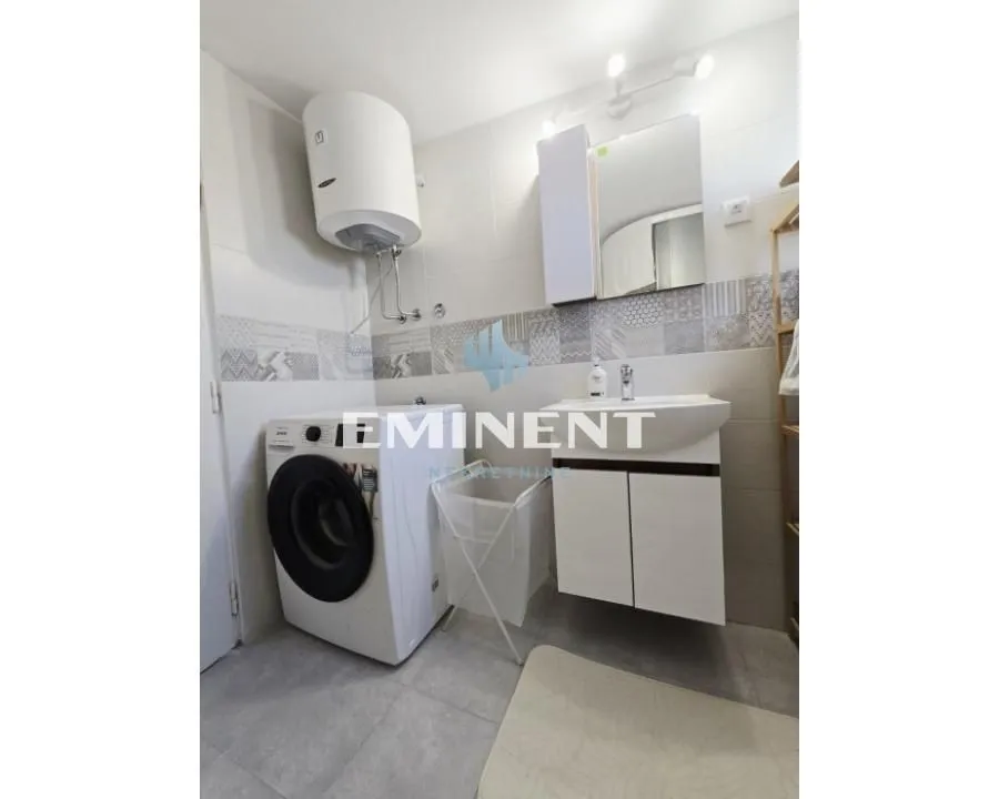 Rent, three bedroom apartment, 90m², Stari Grad, Beograd