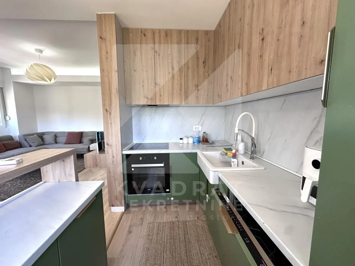 Prodaja, dvosoban stan, 67m², Centar, Podgorica