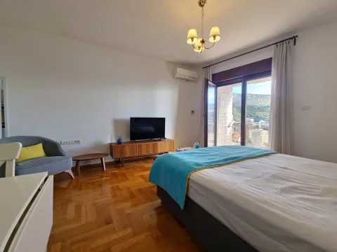 Rent, studio apartment, 42m², Bečići, Budva - image 8