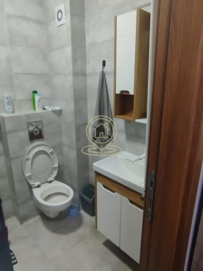 Izdavanje, dvosoban stan, 60m², Savski Venac, Beograd