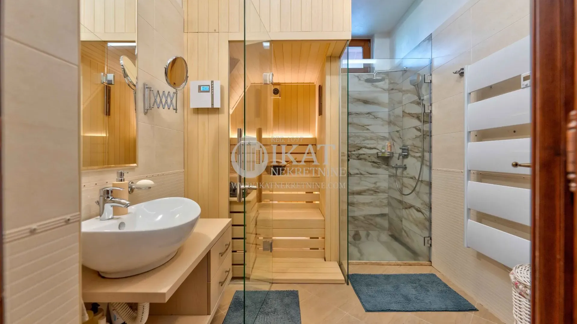 Prodaja, četvorosoban stan, 90m², 25. Maj, Zlatibor