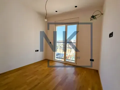 Prodaja, trosoban stan, 112m², Stari Aerodrom, Podgorica - image 14