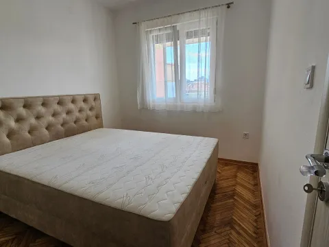 Izdavanje, dvosoban stan, 68m², Dalmatinska ulica, Podgorica - image 9