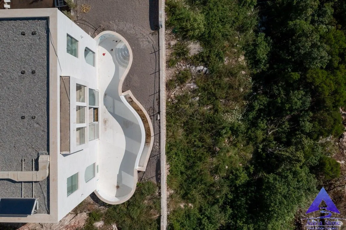 Sale, house, 350m², Kamenovo, Budva