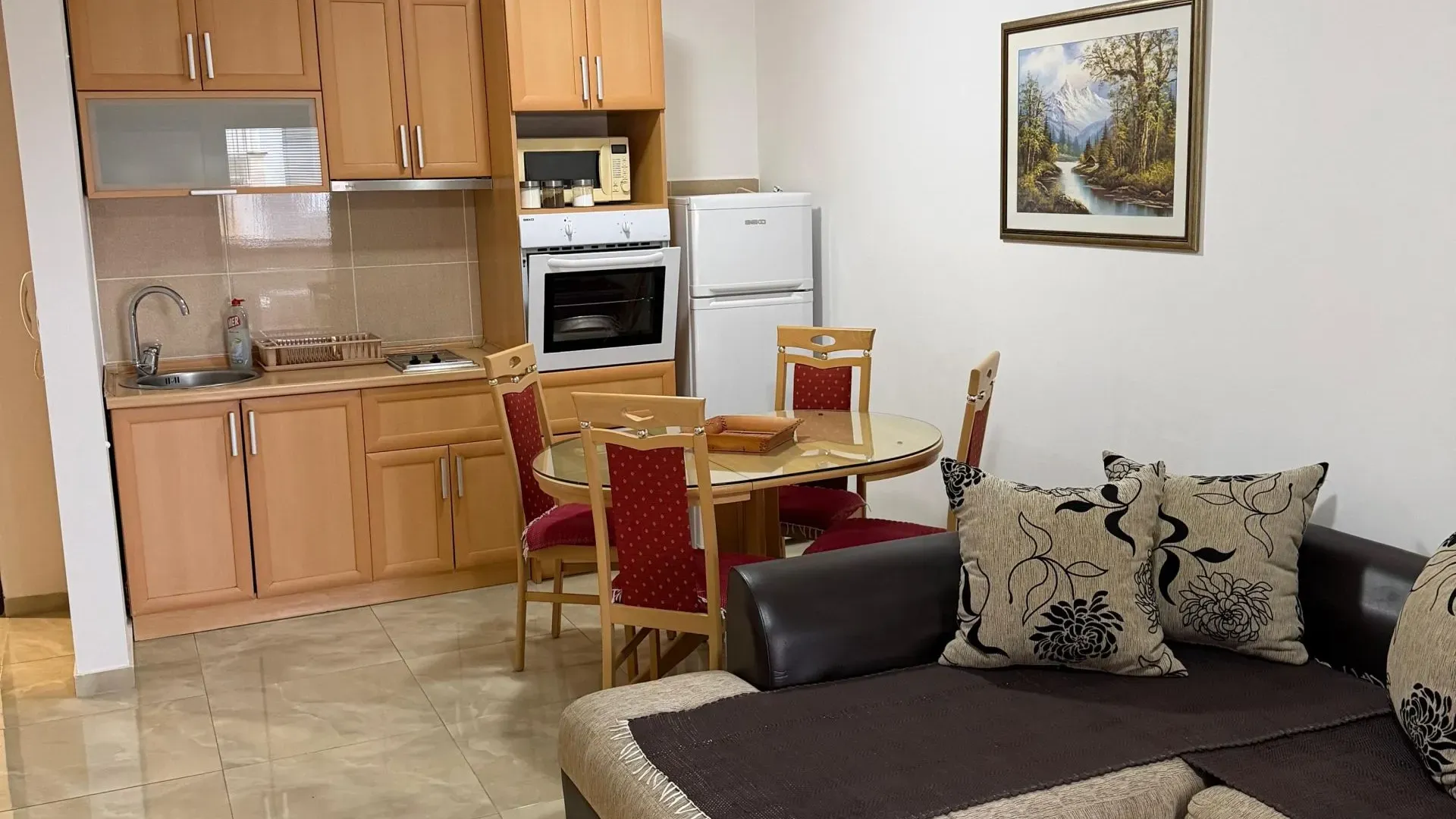 Izdavanje, stan, 50m², Budva, Crna Gora