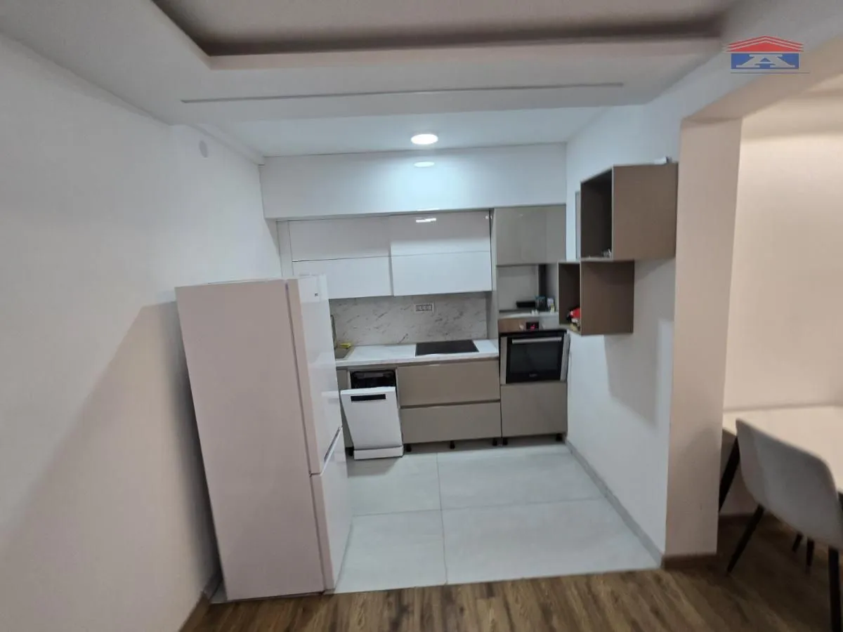 Izdavanje, dvosoban stan, 55m², Nova Detelinara, Novi Sad Sve Podlokacije