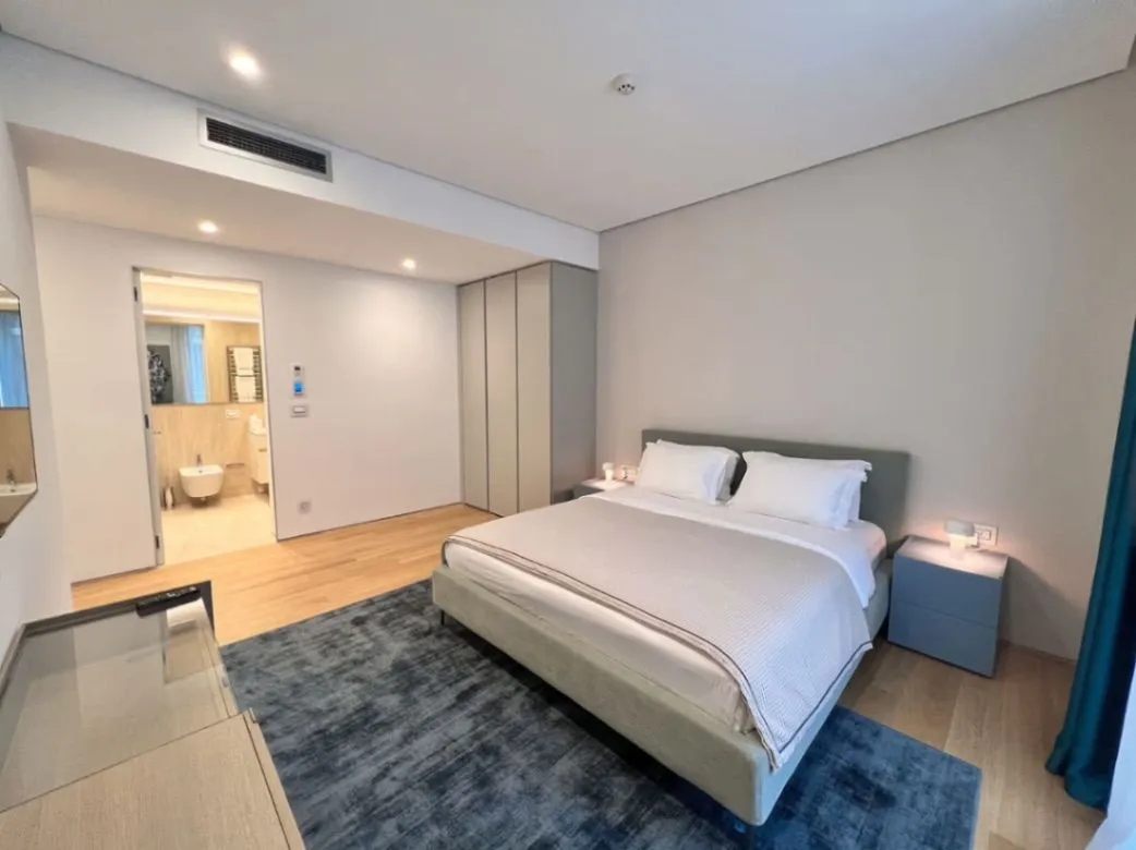Sale, four bedroom apartment, 511m², Dukley Gardens, Budva