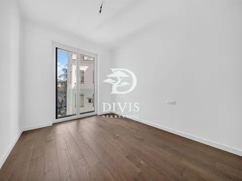 Sale, four bedroom apartment, 132m², Vračar Hram, Vračar Sve Podlokacije - image 12