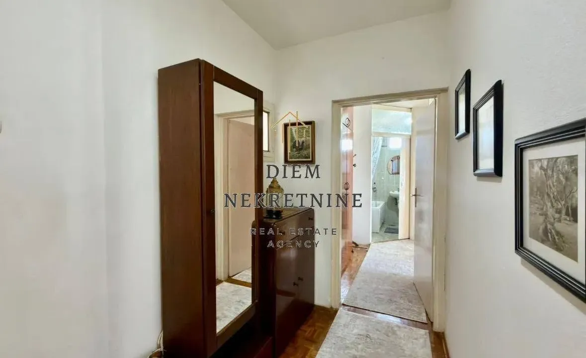 Rent, two bedroom apartment, 62m², Centar, Bar