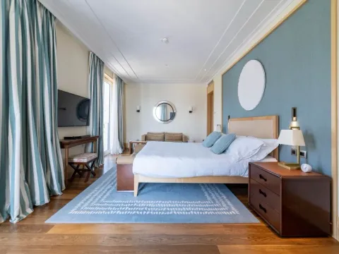 Prodaja, četvorosoban stan, 498m², Tivat, Crna Gora - image 17