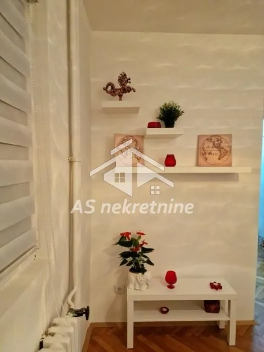 Rent, three bedroom apartment, 73m², Slavija, Vračar Sve Podlokacije