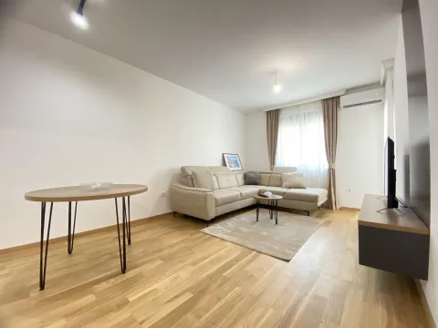 Izdavanje, jednosoban stan, 47m², City Kvart, Podgorica - image 3