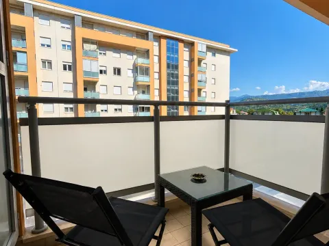 Rent, one bedroom apartment, 44m², City Kej, Podgorica - image 4