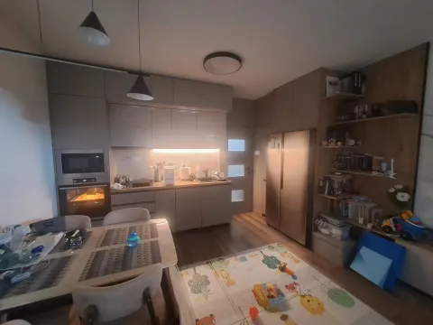 Prodaja, jednosoban stan, 40m², Stari Aerodrom, Podgorica - image 4