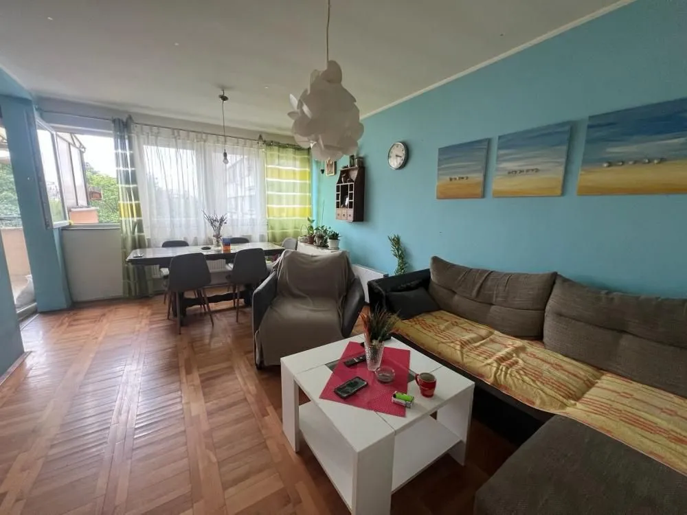 Sale, three bedroom apartment, 82m², Brace Jerković, Voždovac Sve Podlokacije