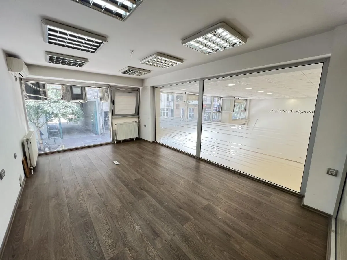 Rent, office space, 198m², Grbavica, Novi Sad Sve Podlokacije