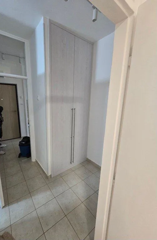 Izdavanje, dvosoban stan, 74m², Gintaš, Podgorica