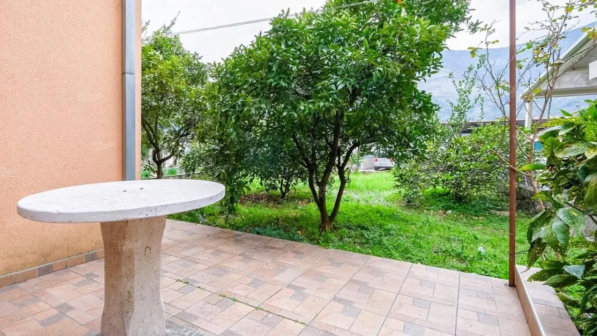 Sale, house, 250m², Dobrota, Kotor