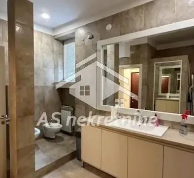 Rent, apartment, 223m², Kalenić Pijaca, Vračar Sve Podlokacije - image 21