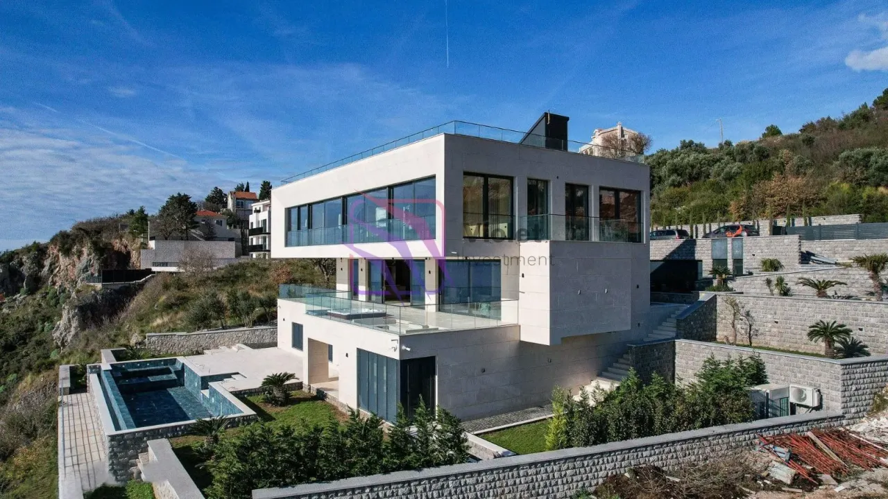 Sale, house, 922m², Reževići, Budva