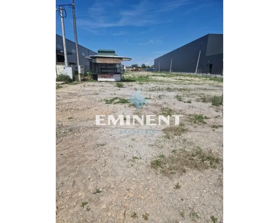 Rent, land lot, 3000m², Batajnica, Beograd