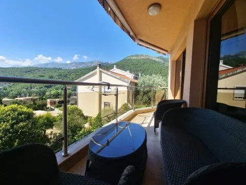 Rent, two bedroom apartment, 80m², Kamenovo, Budva - image 19