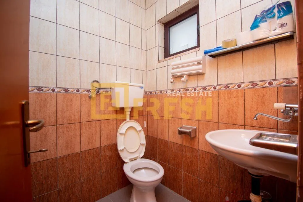 Sale, office space, 323m², Stari Aerodrom, Podgorica
