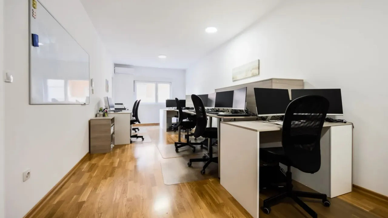 Izdavanje, dvosoban stan, 68m², Tuški Put, Podgorica