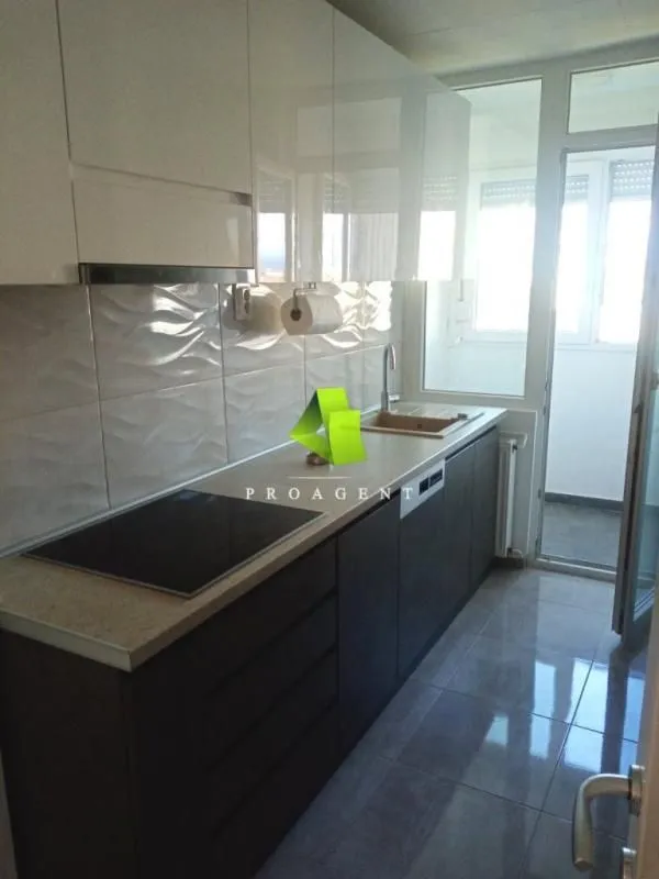 Izdavanje, trosoban stan, 70m², Medijana, Niš