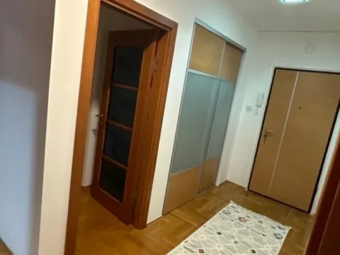 Izdavanje, dvosoban stan, 66m², Centar, Podgorica - image 5