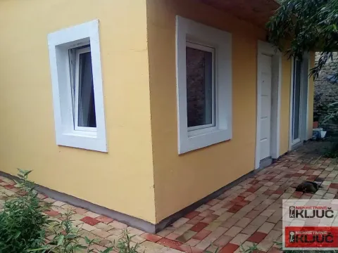 Izdavanje, kuća, 47m², Centar, Novi Sad - image 3