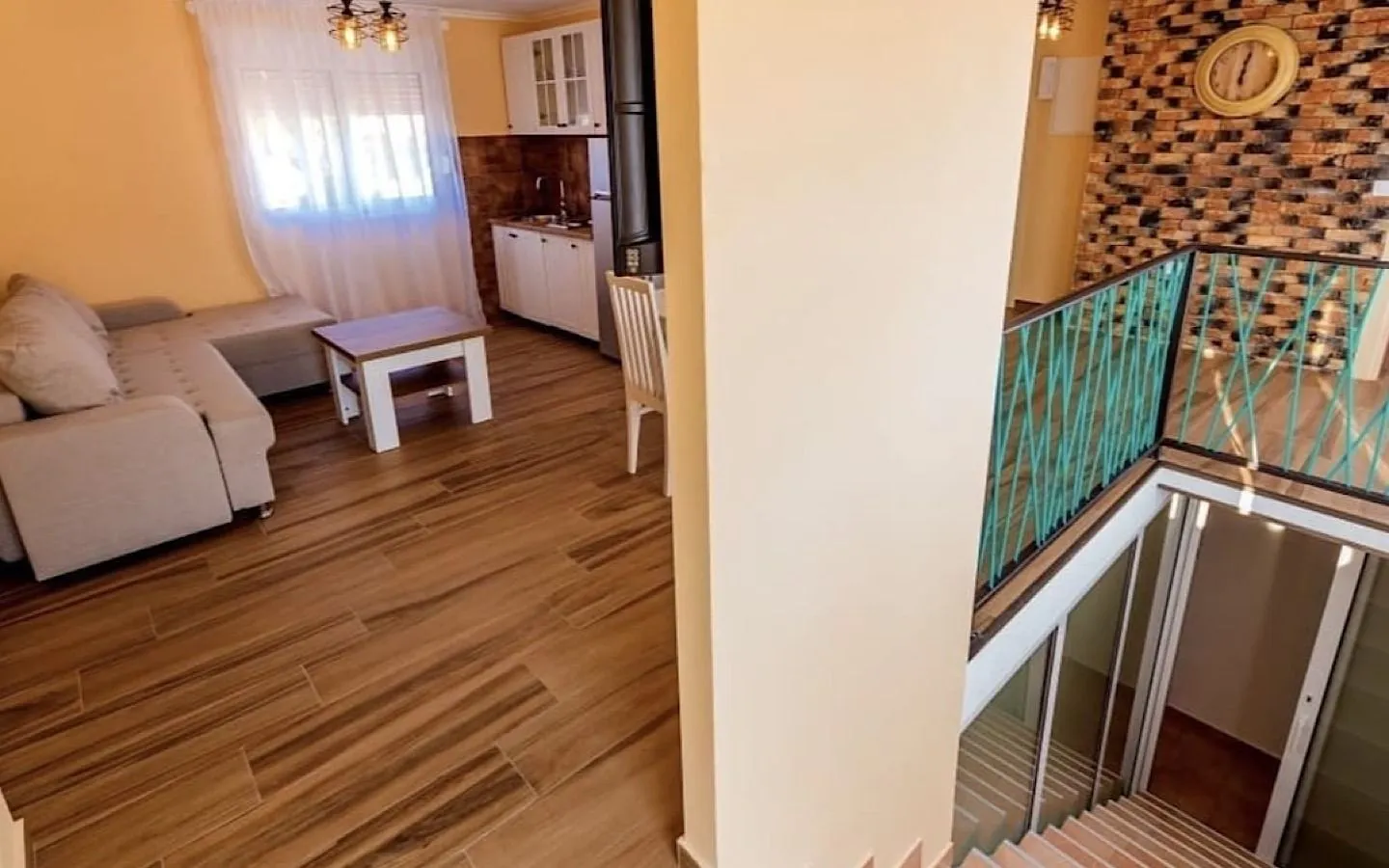 Rent, two bedroom apartment, 65m², Sutomore, Bar