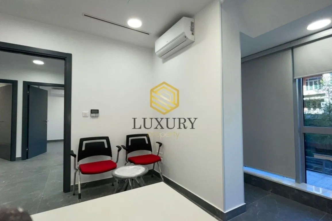 Rent, office space, 76m², Centar, Podgorica