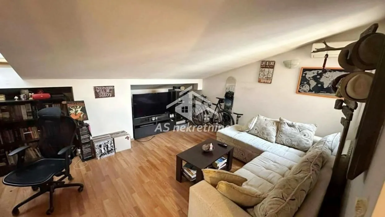 Rent, two bedroom apartment, 44m², Đeram Pijaca, Beograd